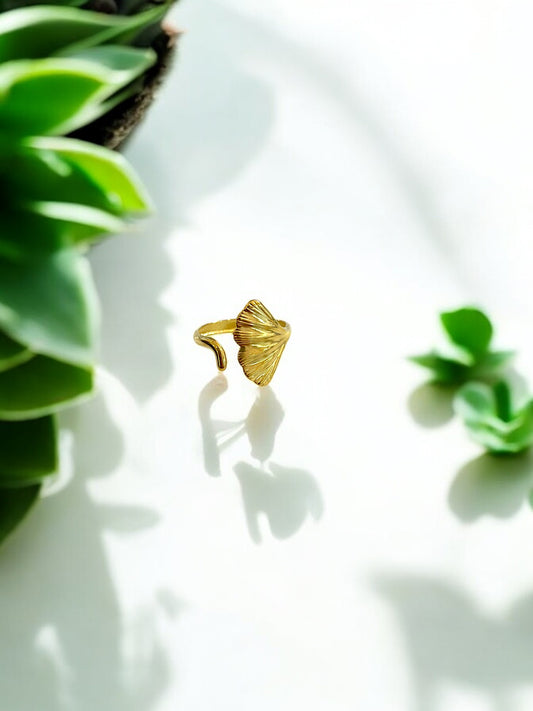 MARIE FRANCE gold ring